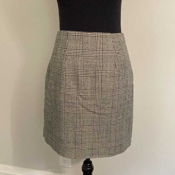 INES De La Fressange  Uniqlo Wool Black & White Houndstooth Tweed Wrap Medium‌ - Picture 8 of 13